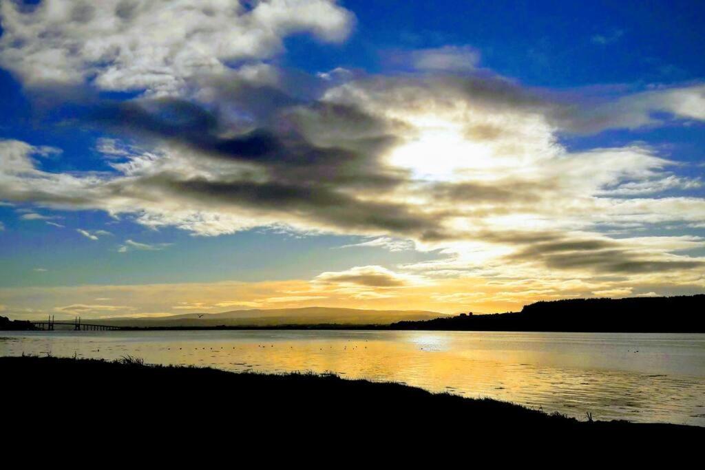 Spacious Sea View Home 5 Miles From Inverness North Kessock Bagian luar foto
