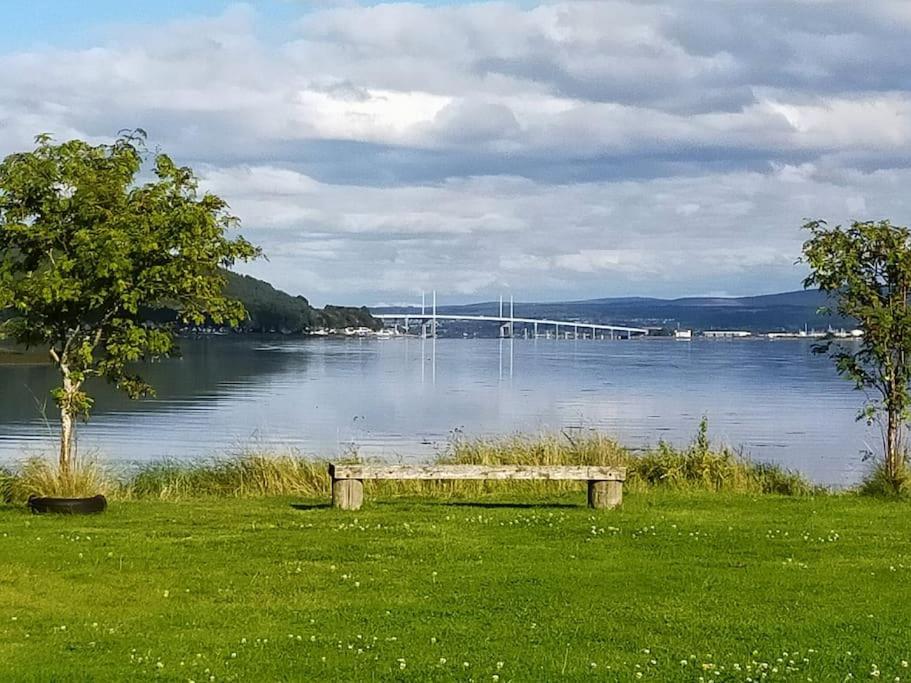 Spacious Sea View Home 5 Miles From Inverness North Kessock Bagian luar foto