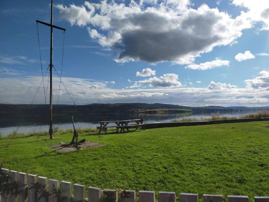 Spacious Sea View Home 5 Miles From Inverness North Kessock Bagian luar foto