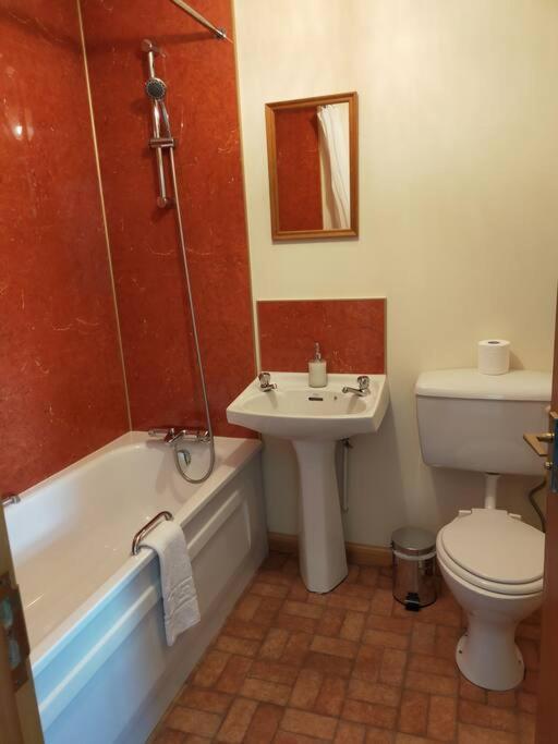 Spacious Sea View Home 5 Miles From Inverness North Kessock Bagian luar foto