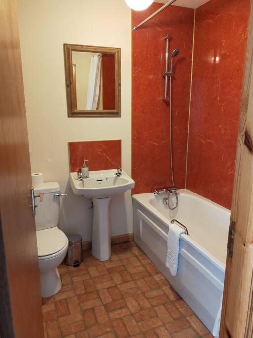 Spacious Sea View Home 5 Miles From Inverness North Kessock Bagian luar foto